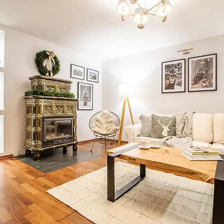 W Gorach - Przy Potoku 木屋 扎科帕内