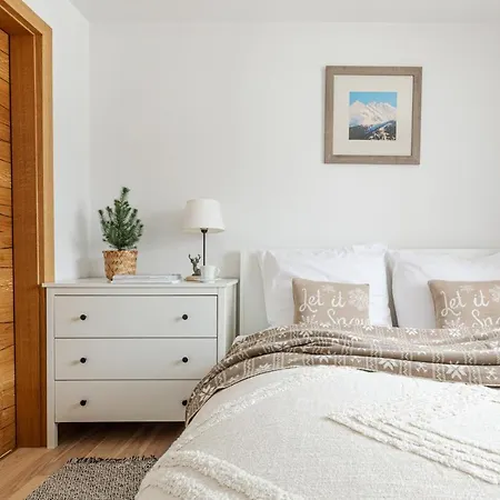 W Gorach - Przy Potoku *